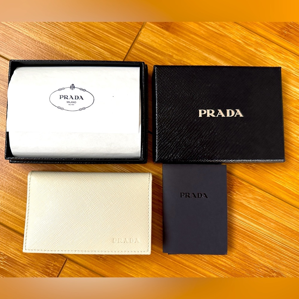 Brand new Prada saffiano blanc card case